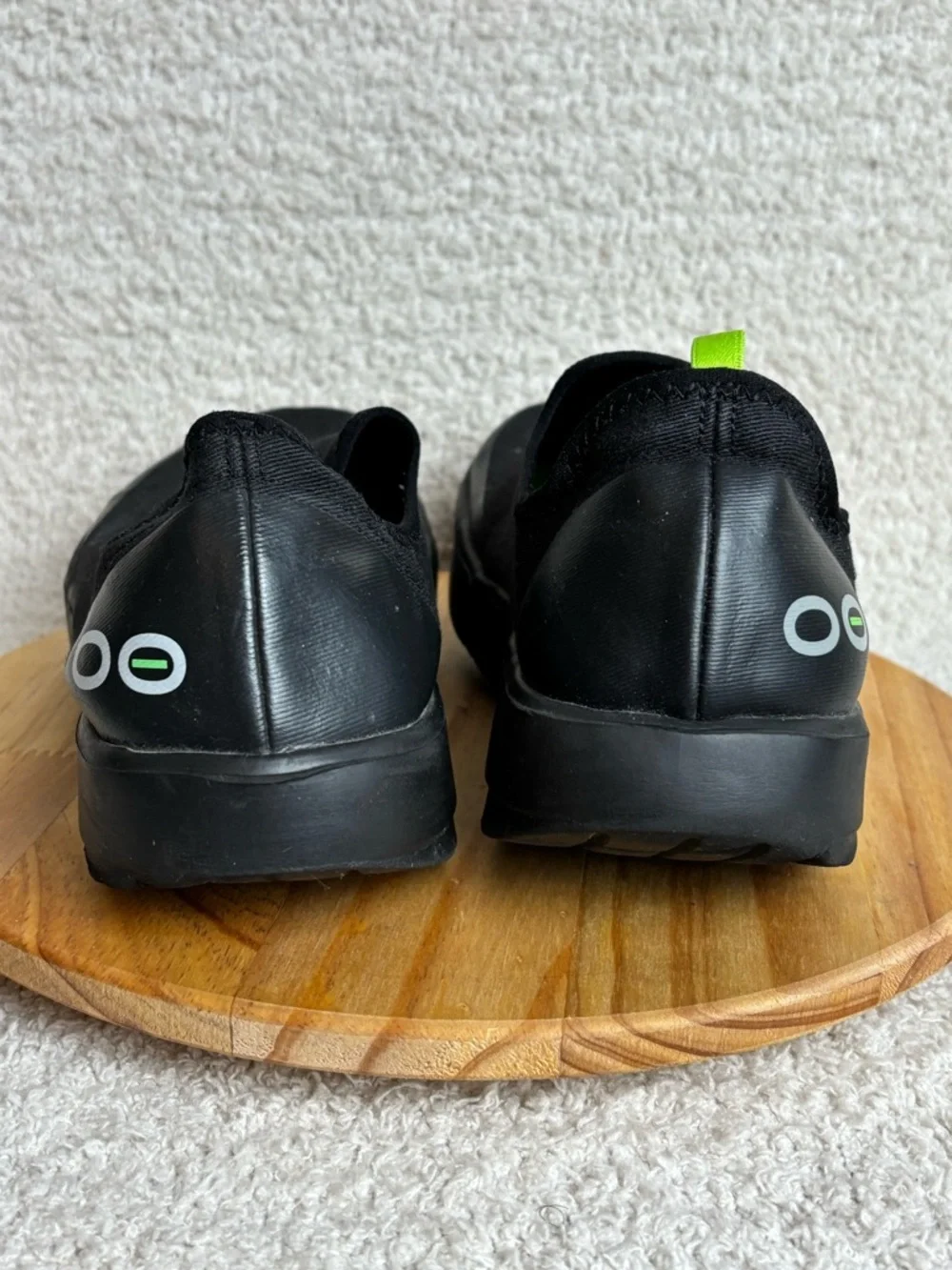 Oofos Shoes Womens 10 Black OOmg eeZee Low Slip on Recovery Sneakers
